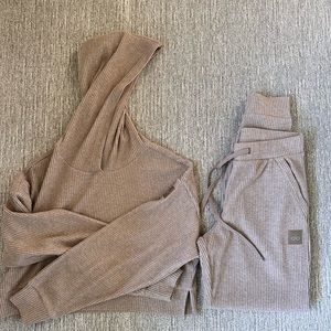 Alo Yoga Muse Hoodie & Sweatpant